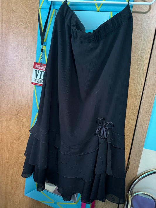 Black skirt size 48 waist